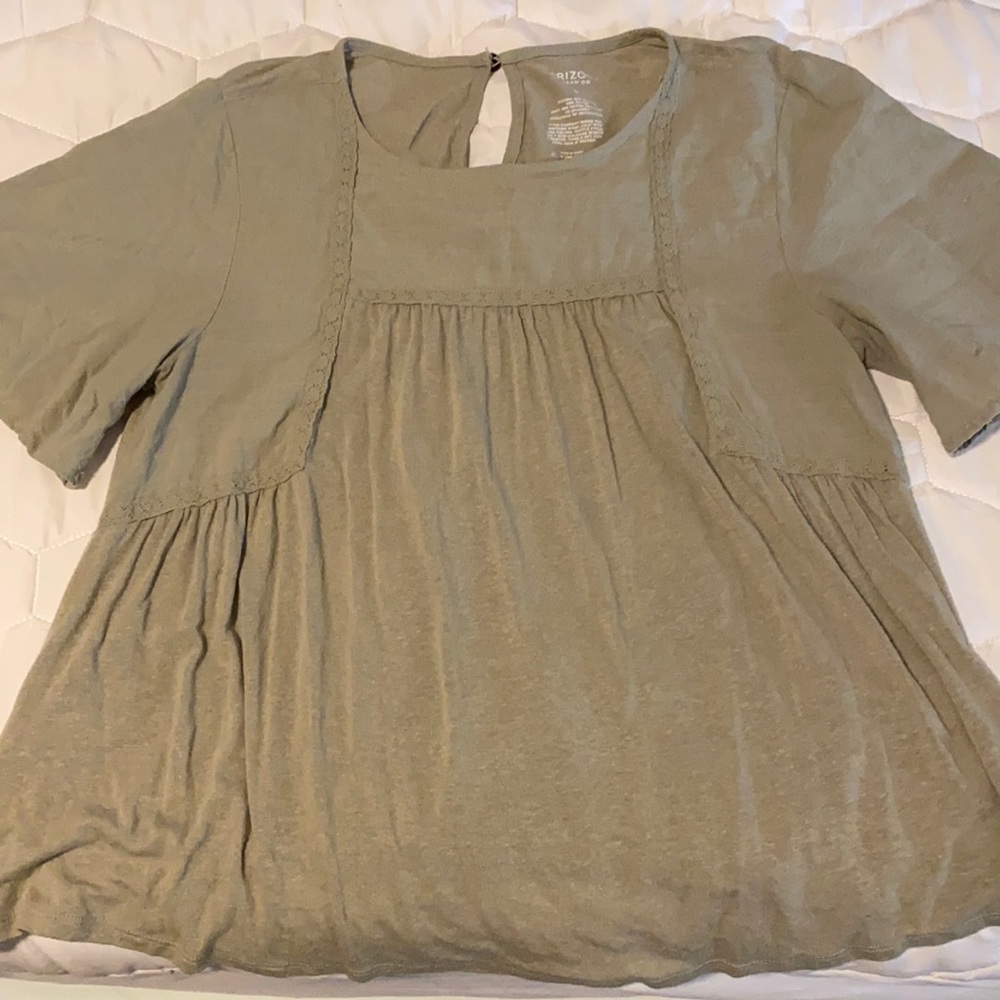 Arizona Jean Co green short sleeve top